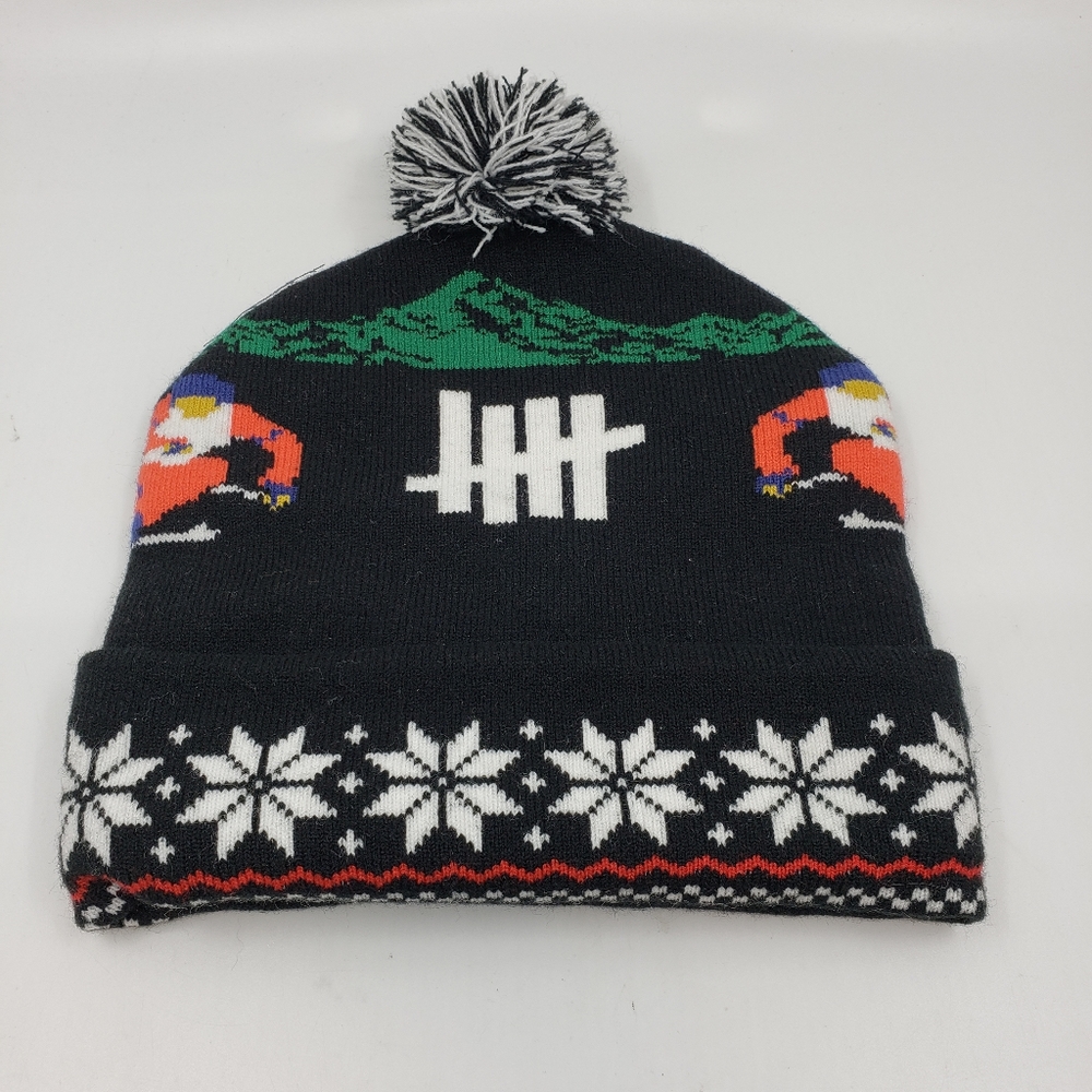 Undefeated slalom pom pom beanie black